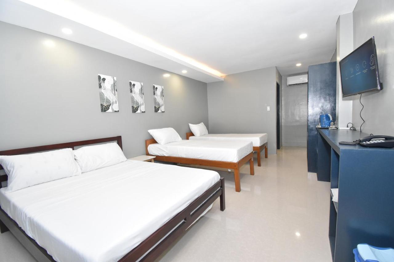 Blue Suites Boracay Balabag  Room photo